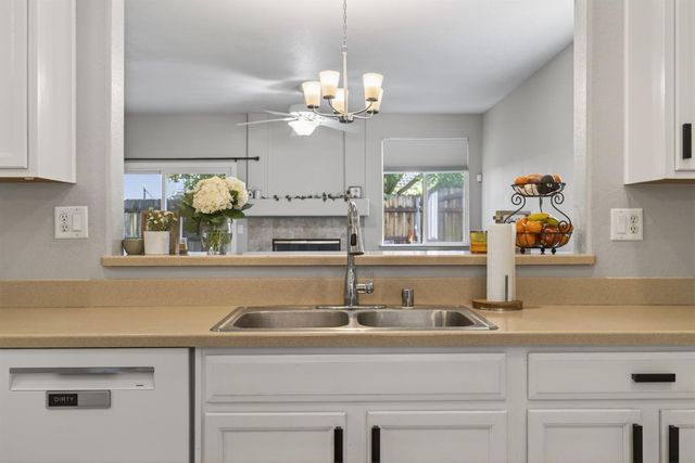 8232 Gold Sierra Ct, Antelope, CA 95843