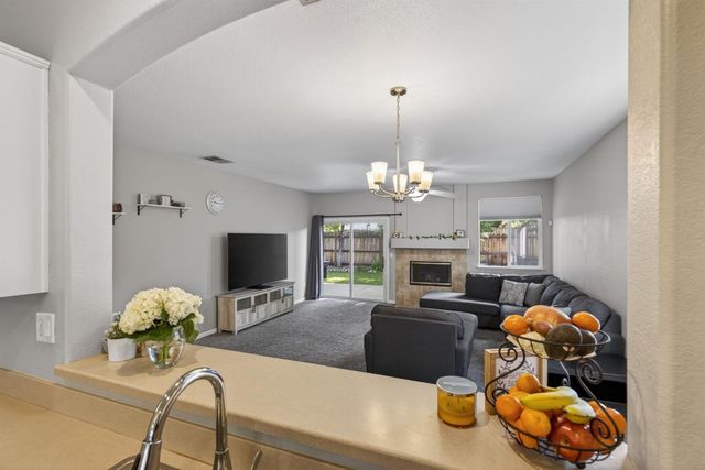 8232 Gold Sierra Ct, Antelope, CA 95843