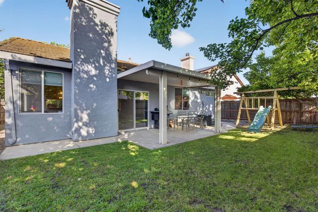 8232 Gold Sierra Ct, Antelope, CA 95843