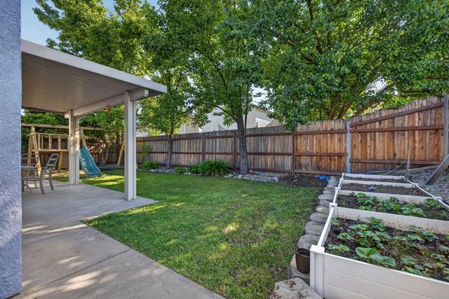 8232 Gold Sierra Ct, Antelope, CA 95843