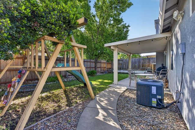 8232 Gold Sierra Ct, Antelope, CA 95843