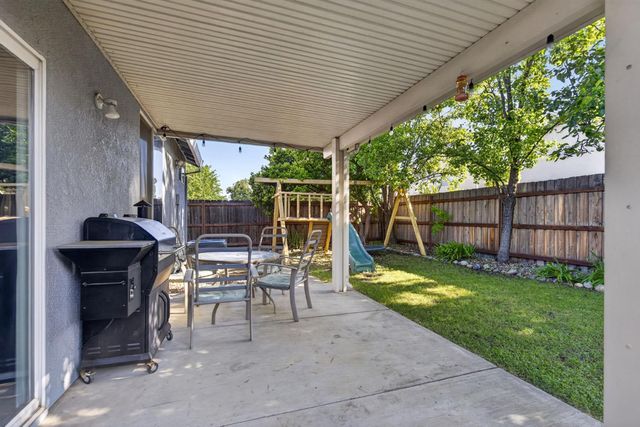 8232 Gold Sierra Ct, Antelope, CA 95843