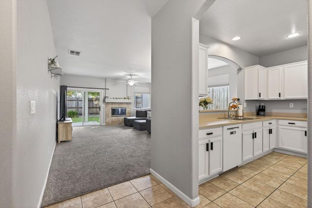 8232 Gold Sierra Ct, Antelope, CA 95843