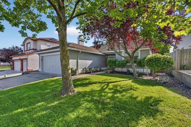 8232 Gold Sierra Ct, Antelope, CA 95843