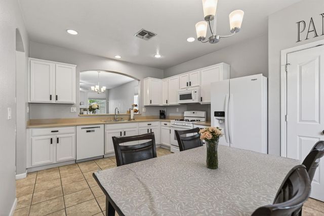 8232 Gold Sierra Ct, Antelope, CA 95843