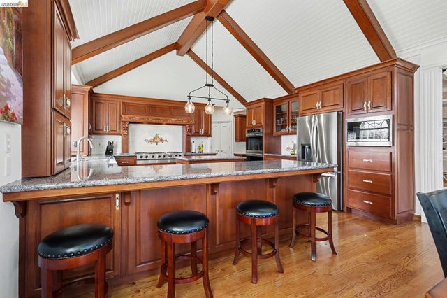 131 Loren Ln, Oakley, CA 94561