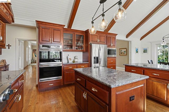 131 Loren Ln, Oakley, CA 94561