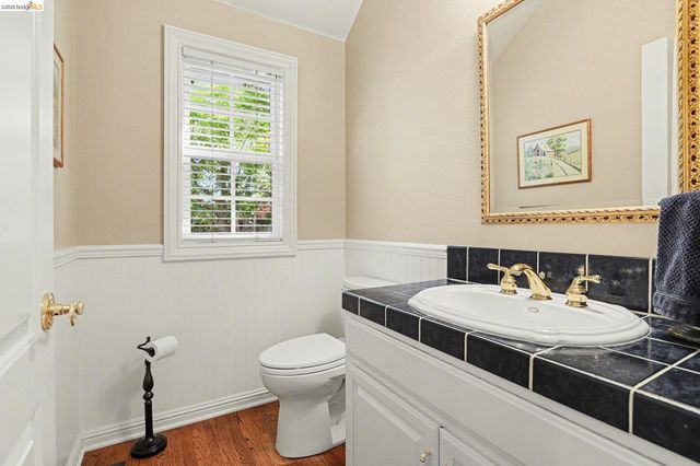 131 Loren Ln, Oakley, CA 94561