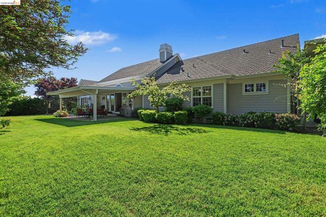 131 Loren Ln, Oakley, CA 94561