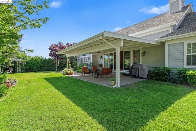 131 Loren Ln, Oakley, CA 94561