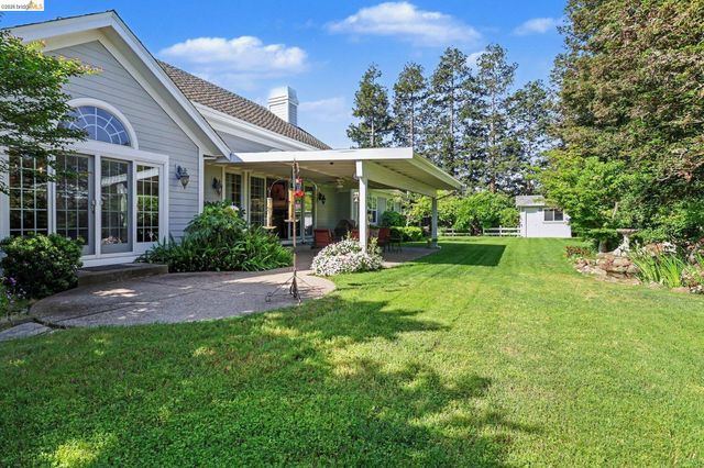 131 Loren Ln, Oakley, CA 94561