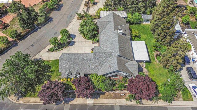 131 Loren Ln, Oakley, CA 94561