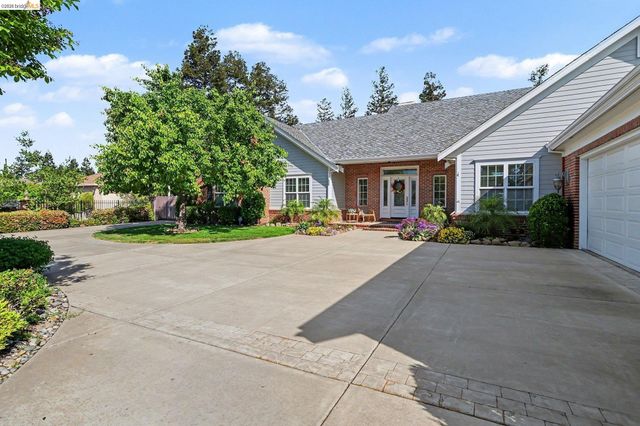 131 Loren Ln, Oakley, CA 94561