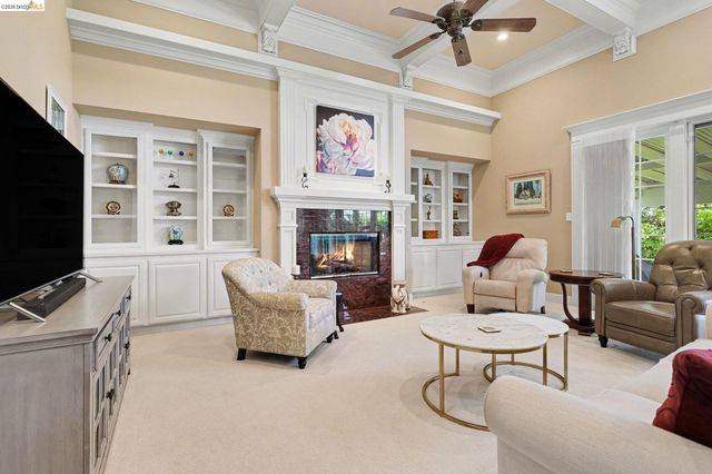 131 Loren Ln, Oakley, CA 94561