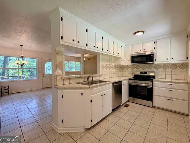 2474 Lucas Drive NE, Conyers, GA 30012