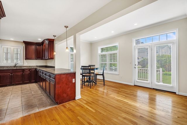 17 Russell Rd, Framingham, MA 01702