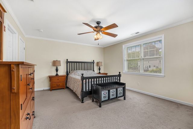 17 Russell Rd, Framingham, MA 01702