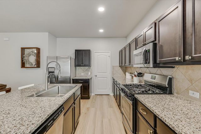 115 Cibolo Creek DR, Kyle, TX 78640