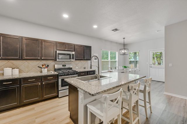 115 Cibolo Creek DR, Kyle, TX 78640