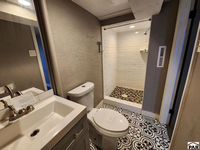 611 E Pitkin Ave, Pueblo, CO 81004