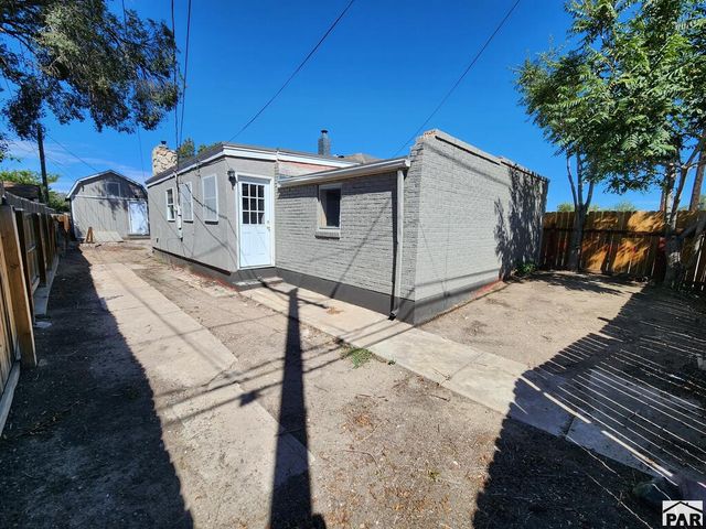 611 E Pitkin Ave, Pueblo, CO 81004