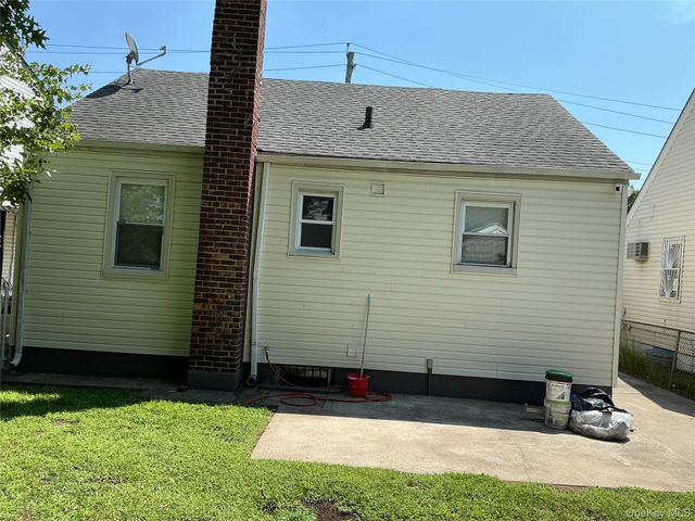 11824 236th Street, Cambria Heights, NY 11411