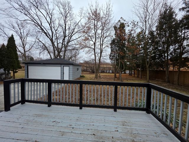 15603 Park Lane, South Holland, IL 60473