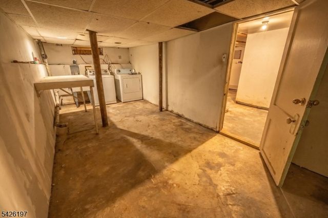 25 Goodwin Ave, Newark City, NJ 07112