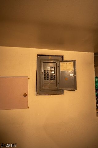 25 Goodwin Ave, Newark City, NJ 07112