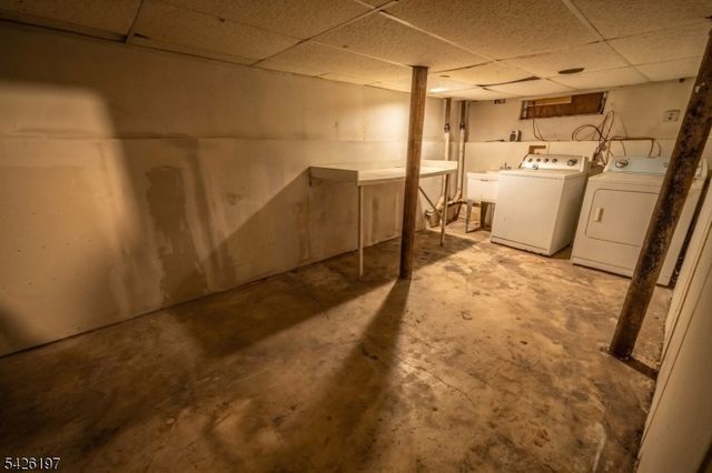 25 Goodwin Ave, Newark City, NJ 07112