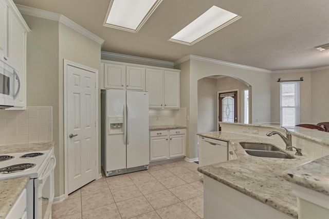 166 W Lilac Ridge Place, The Woodlands, TX 77384