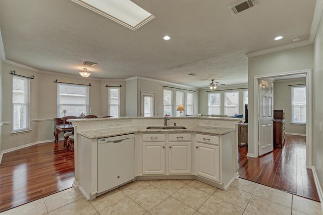 166 W Lilac Ridge Place, The Woodlands, TX 77384