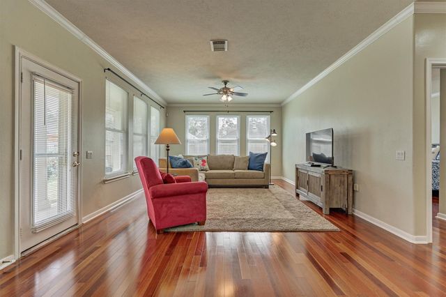 166 W Lilac Ridge Place, The Woodlands, TX 77384