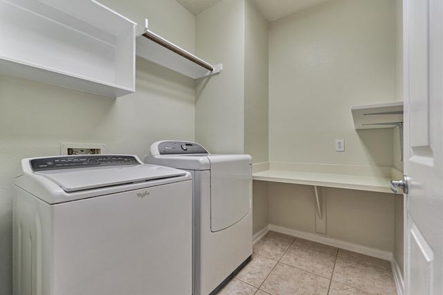 166 W Lilac Ridge Place, The Woodlands, TX 77384