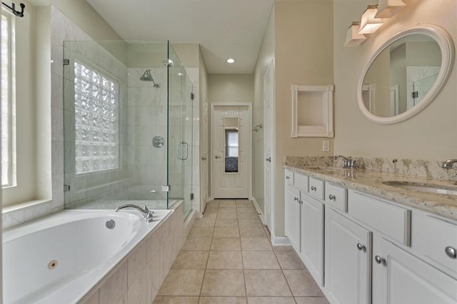 166 W Lilac Ridge Place, The Woodlands, TX 77384