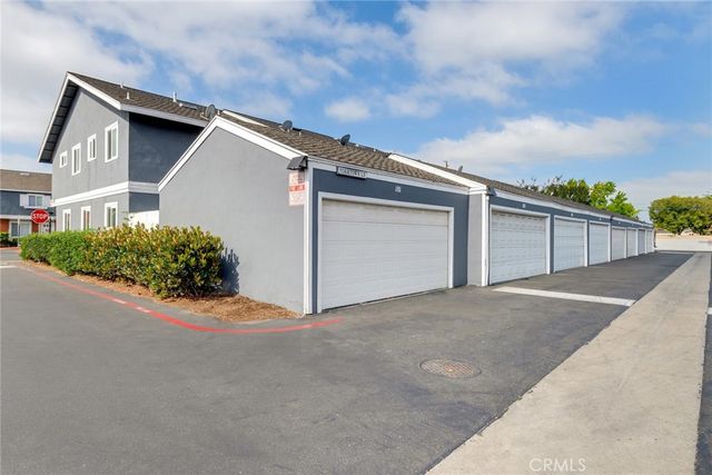 181 Yorktown Lane, Costa Mesa, CA 92626