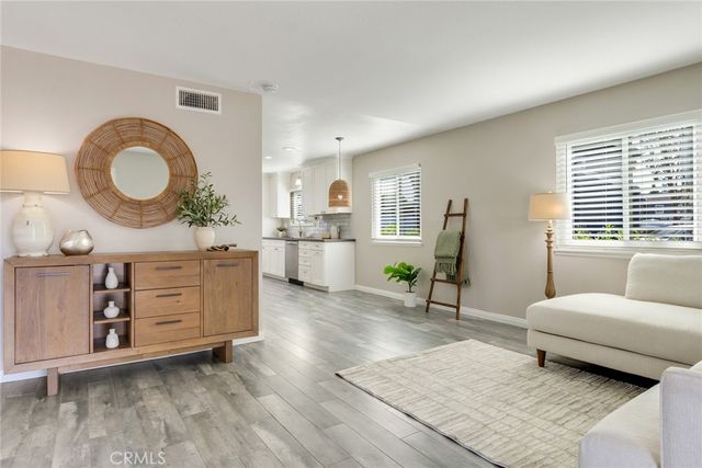 181 Yorktown Lane, Costa Mesa, CA 92626