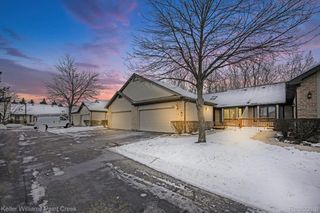 33890 Oakwood Drive, Sterling Heights, MI 48312