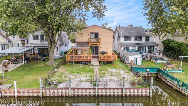 37881 Sunnybrook Street, Harrison Charter Township, MI 48045