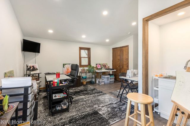 37881 Sunnybrook Street, Harrison Charter Township, MI 48045