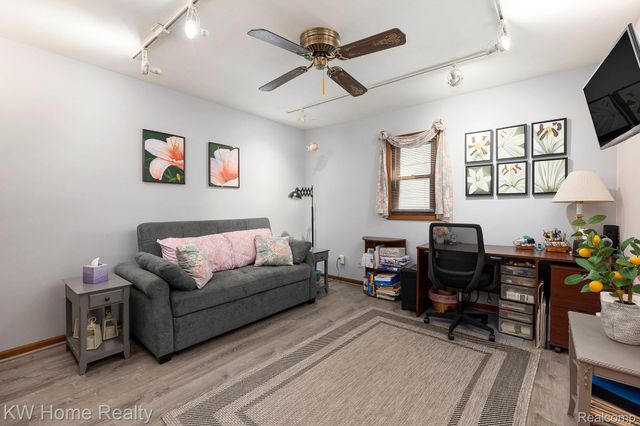 37881 Sunnybrook Street, Harrison Charter Township, MI 48045