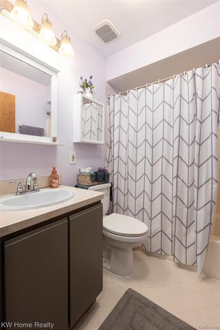 37881 Sunnybrook Street, Harrison Charter Township, MI 48045