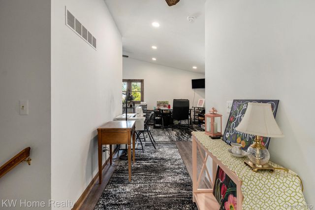 37881 Sunnybrook Street, Harrison Charter Township, MI 48045