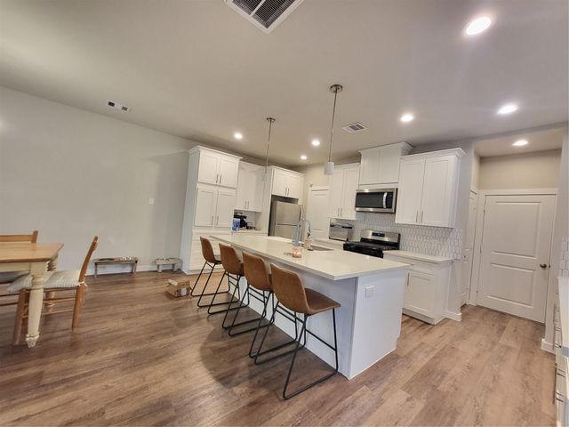 6615 Ezzard Charles Lane, Houston, TX 77091