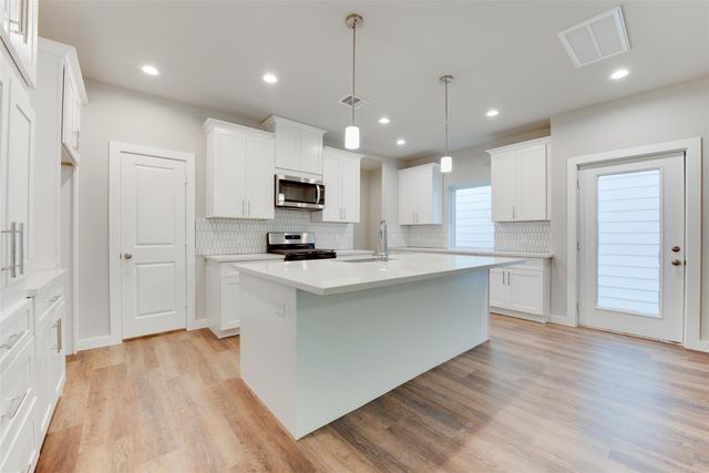 6615 Ezzard Charles Lane, Houston, TX 77091