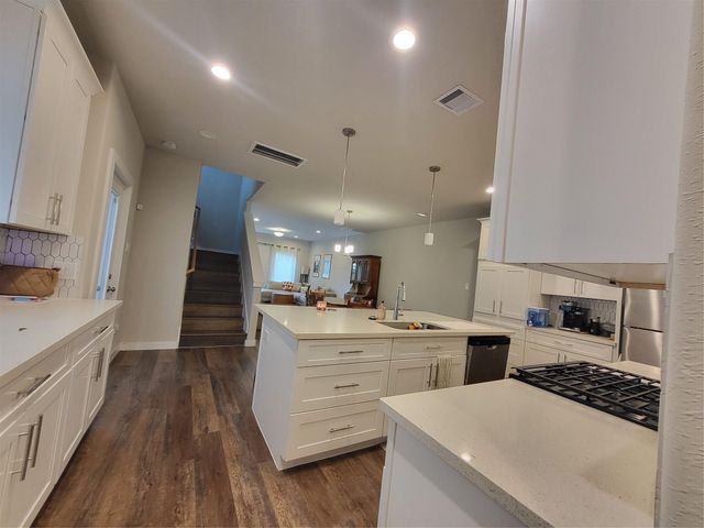 6615 Ezzard Charles Lane, Houston, TX 77091