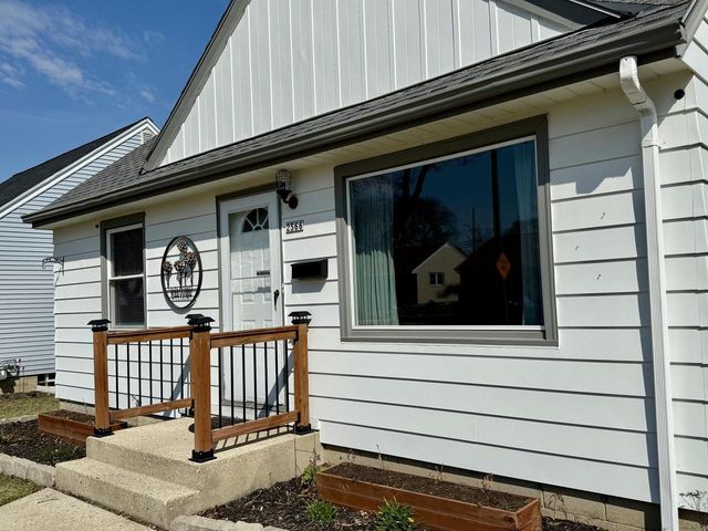 2566 S 64th STREET, Milwaukee, WI 53219