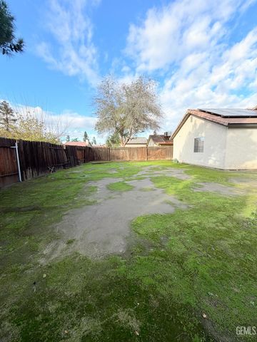 7415 Asseri Street, Bakersfield, CA 93313