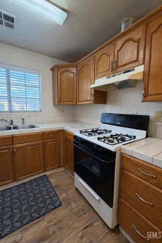 7415 Asseri Street, Bakersfield, CA 93313