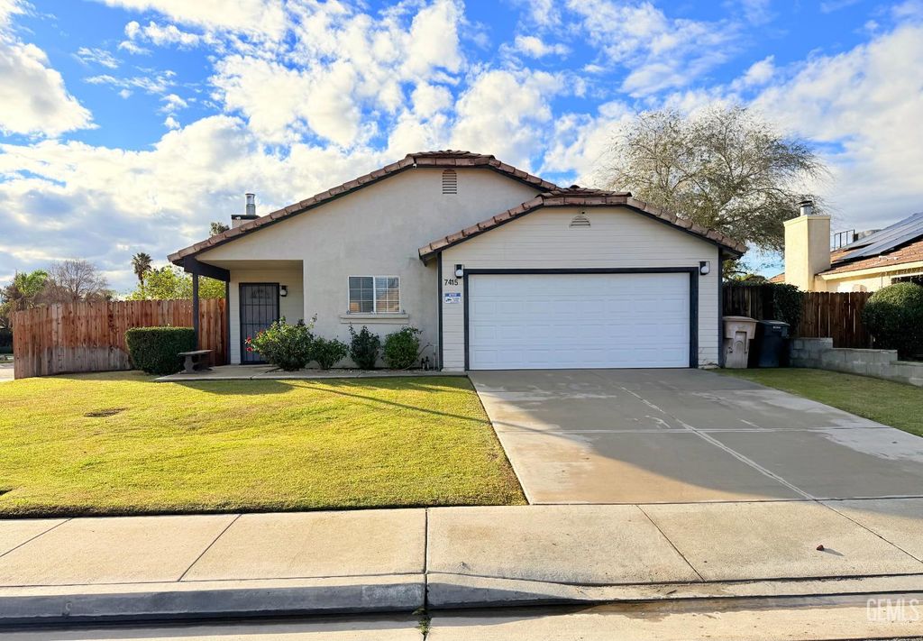 7415 Asseri Street, Bakersfield, CA 93313